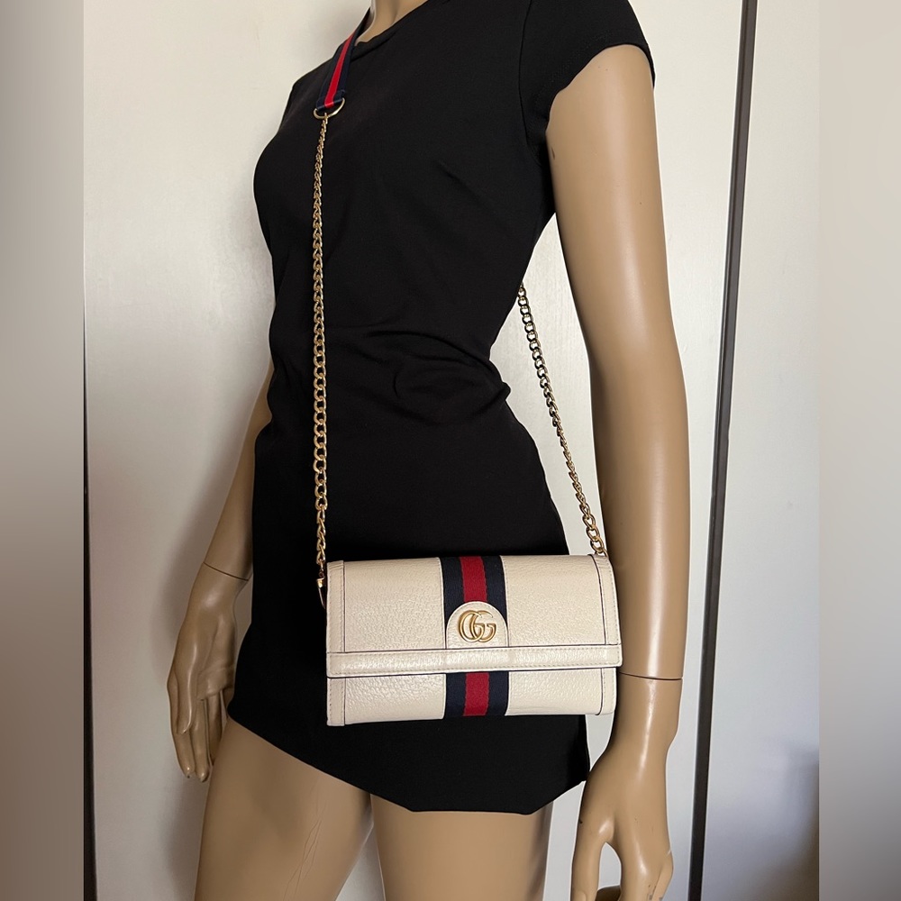 🌺Auth. GUCCI crossbody Large crossbody wallet 🌺